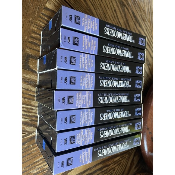 The Honeymooners ~ The Classic 39: Collection VHS, 1996, 8-Tape Set CBS - Picture 16 of 16